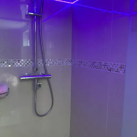 Romantic Jacuzzi Suite