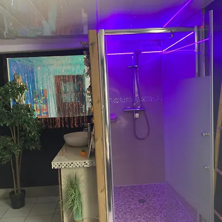 Hotel miłości Romantic Jacuzzi Suite Gagny